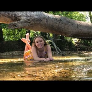 Meet your Posher, Carley